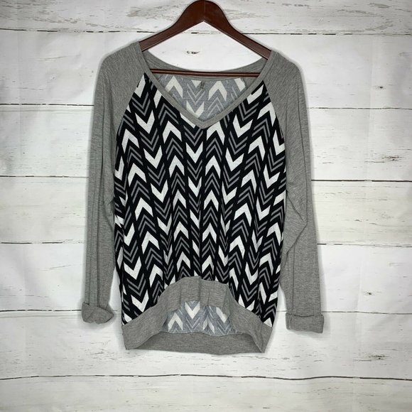 Herringbone Sweater Women Medium Black White Gray - Picture 1 of 6